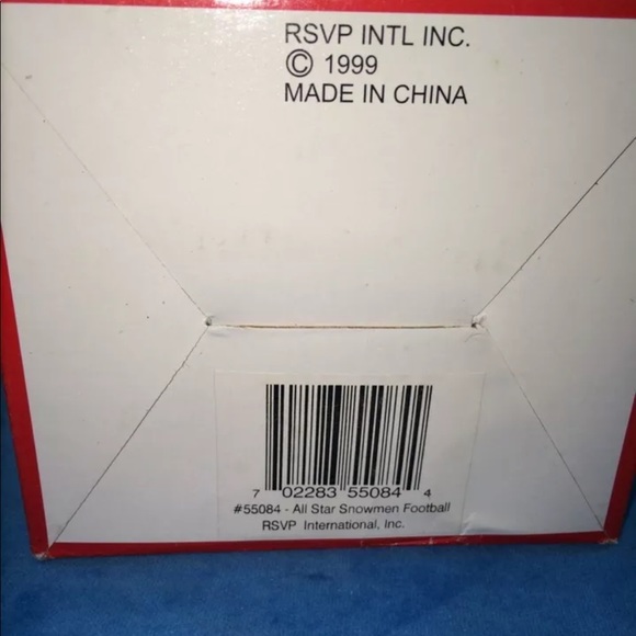 ⭐️🌸All Star Snowman Football Player Resin Figurine - Picture 10 of 11